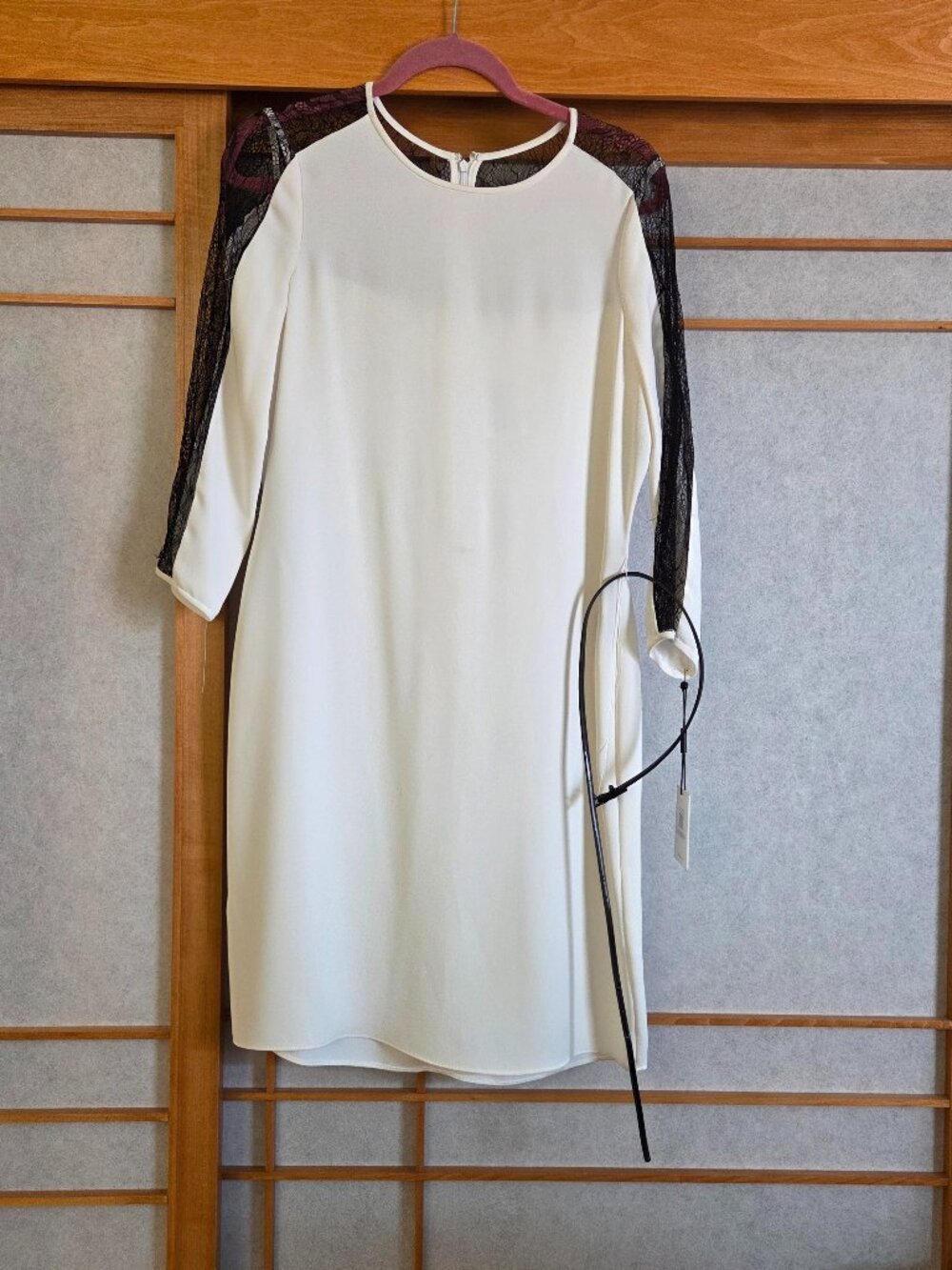 Calvin Klein sz 6-8 Cream Black Lace Inserts Belt Dress with Defect Size 8